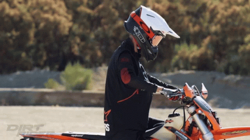 motorcycle cross starting