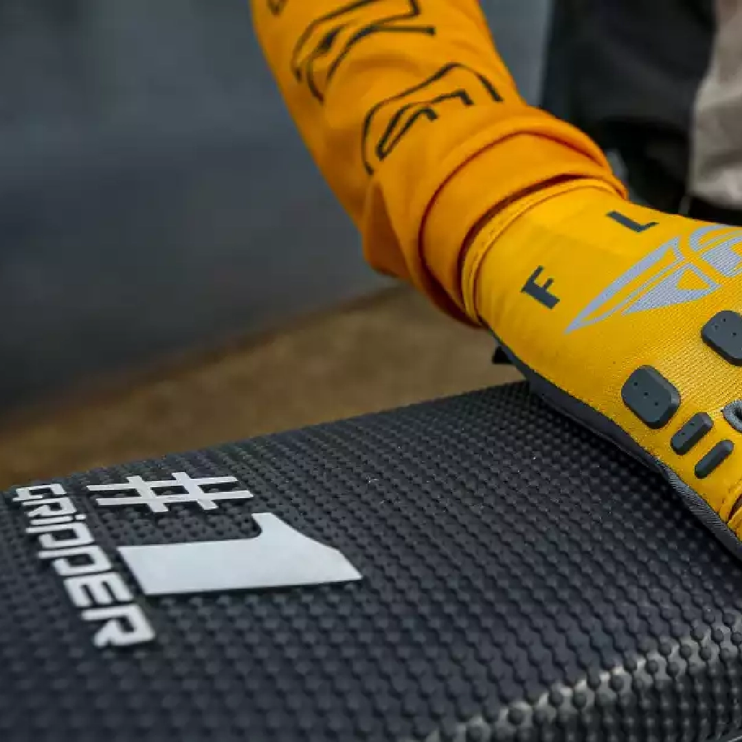 Odkryj rewolucje w jeździe enduro z poszyciem Onegripper
