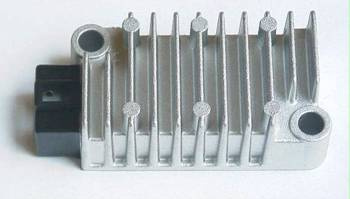 Tourmax Regulator napięcia Yamaha YN 50 09-10, TDR 125 97-02, TW 125 99-03, WR 125R/X 09-14, TW 200 01-20, TT 225 99, TTR 225 99-04, XT 225 96-07, TT 250R 99-06, XT 250 08-12, FZR 400RR 90-94