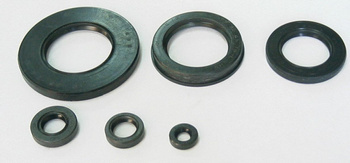 Tourmax Komplet uszczelniaczy silnikowychYamaha XJ 550 81-84, XJ 600 84-91, YX 600 RADIAN