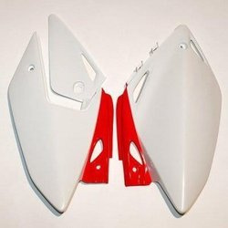 Boczki Tylne UFO dla Honda CRF 250X '04-'17, kolor biały