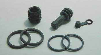 Tourmax Zestaw naprawczy zacisku hamulcowego przódKawasaki ER/GPZ/KLR/KX/VN/ZR