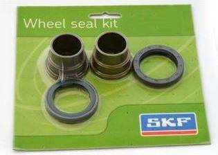 SKF ZESTAW - TULEJKI TYLNEGO KOŁA Z USZCZELNIACZAMI KTM/HUSABERG/HUSQVARNA