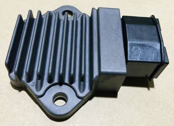 Tourmax Regulator napięcia Honda NSR 125 93-01, XL 125V VARADERO 02-03, CB 500 94-02, CB 600F HORNET 98-01, CBR 600F 91-00, CBR 900RR 93-99, NT 650V DEAUVILLE 98-01