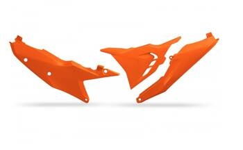 UFO Boczki tylne z pokrywą filtra powietrza z otworami KTM SX 125/250/300 '23-'24, EXC 150/250/300 '24, SX-F/EXC-F 250/350/450/500 '23-'24 kolor pomarańczowy