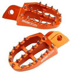 Podnóżki aluminiowe z pinami KTM EXC 450 9-16 / EXC 530 9-11 / EXC-F 250 9-16 / EXC 300 9-16 / EXC 125 9-16 / EXC 250 9-16 EXC-F 350 12-16 EXC 500 12-16 / SX 250 14-16 / SX 125 / 150 14-15 / SX-F 250 14-15 / SX-F 350 / 150 14-15 / SX-F 450 14-15 Husqvarna