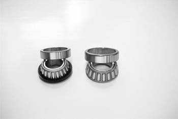 Tourmax Łożyska główki ramy z uszczelniaczemKawasaki KL/KLR 250/600, VN750/800/1500, ZX6/ZX9, ZR7